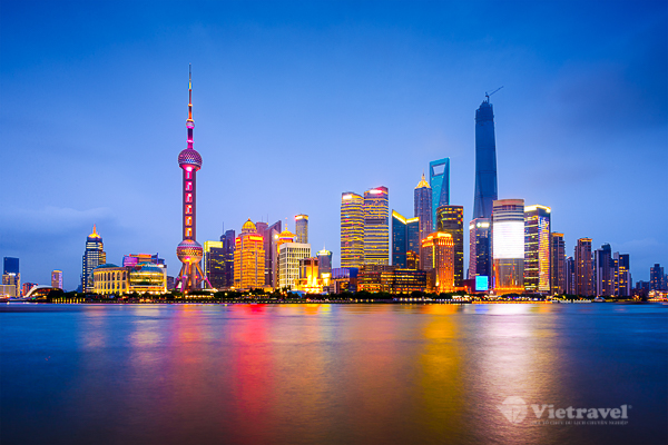 Vietravel - Tour Trung Quốc: Bắc Kinh - Di Hòa Viên - Vạn Lý Trường Thành - Chinh phục Bát Đạt Lĩnh - Thượng Hải - Cổ trấn Thất Bảo - Phim trường Thượng Hải